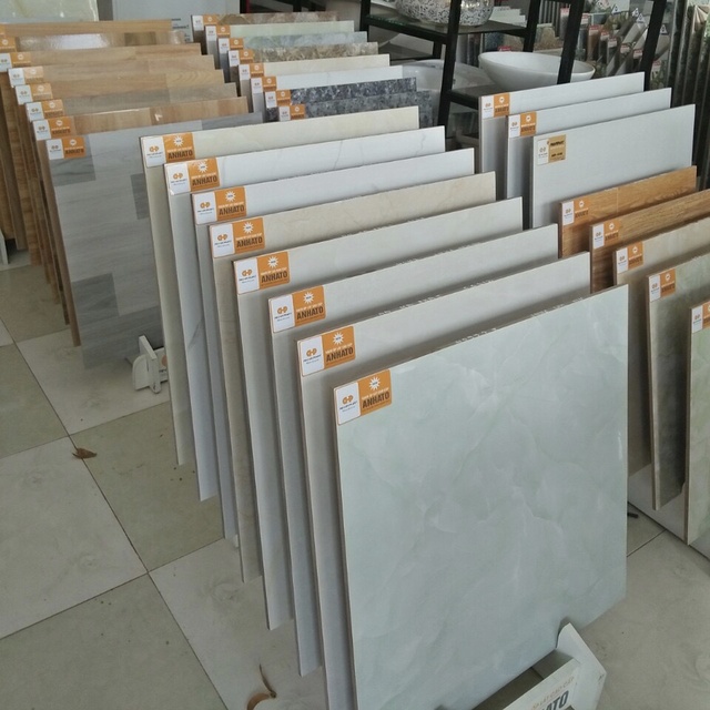 gạch ốp tường phòng khách