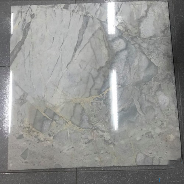 Gạch granite thấm muối tan