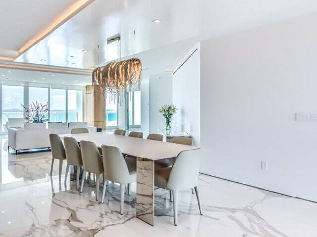 phối màu sơn và gạch lát nền